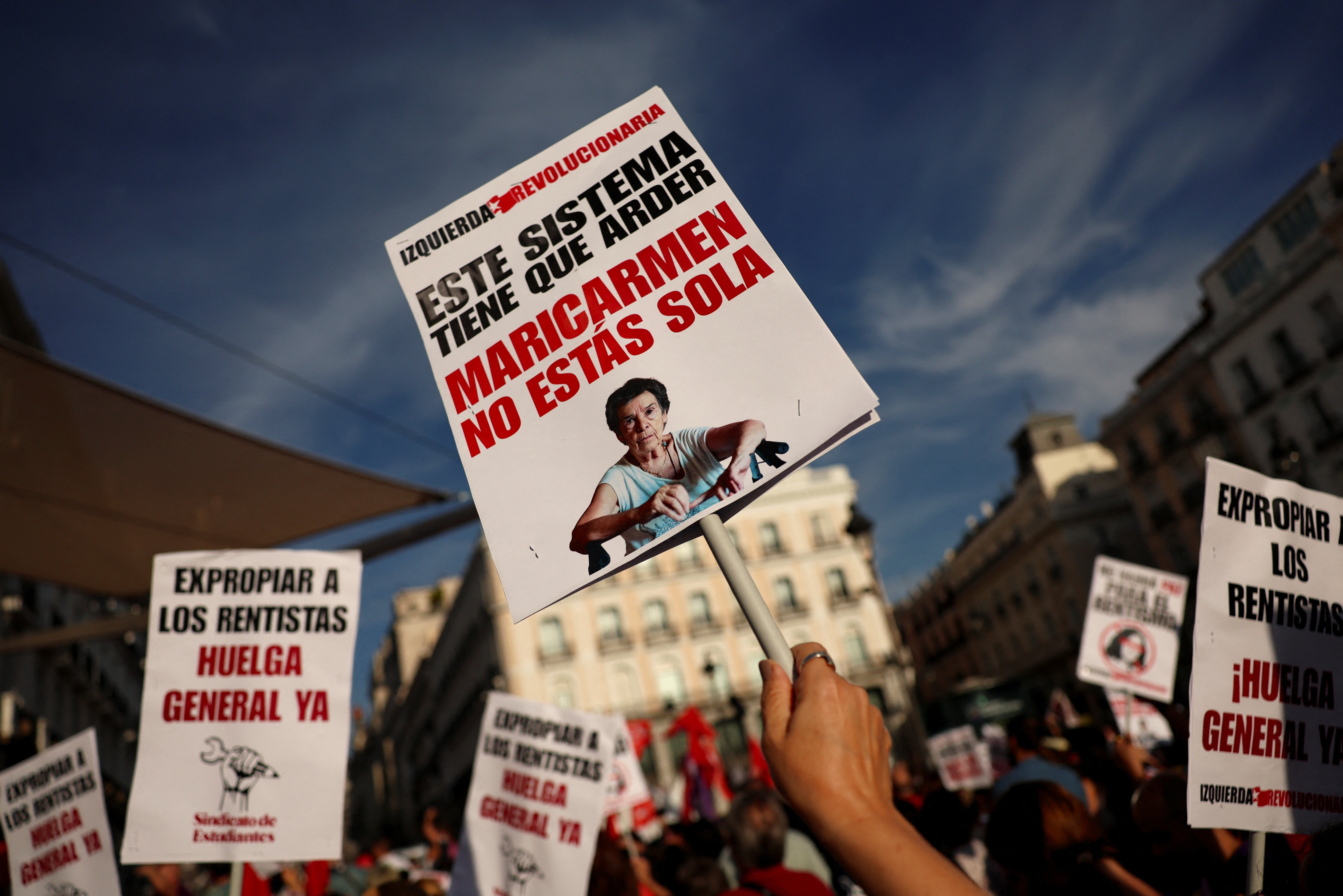 Borradores del decreto sobre vivienda de PSOE y Sumar: las CCAA cubrirán gastos y Vivienda podrá expropiar si el inquilino tiene 70 años Borradores del decreto sobre vivienda de PSOE y Sumar: las CCAA cubrirán gastos y Vivienda podrá expropiar si el inquilino tiene 70 años