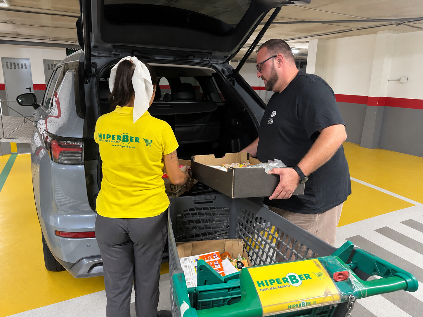 Hiperber dona mas de 74.000 kilos de alimentos a entidades sociales Hiperber dona mas de 74.000 kilos de alimentos a entidades sociales