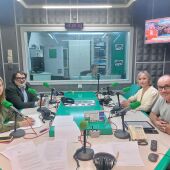 El gobierno de Santiago defiende las rutas y frecuencias del nuevo contrato de transporte mientras la oposición reclama más información a los usuarios del bus