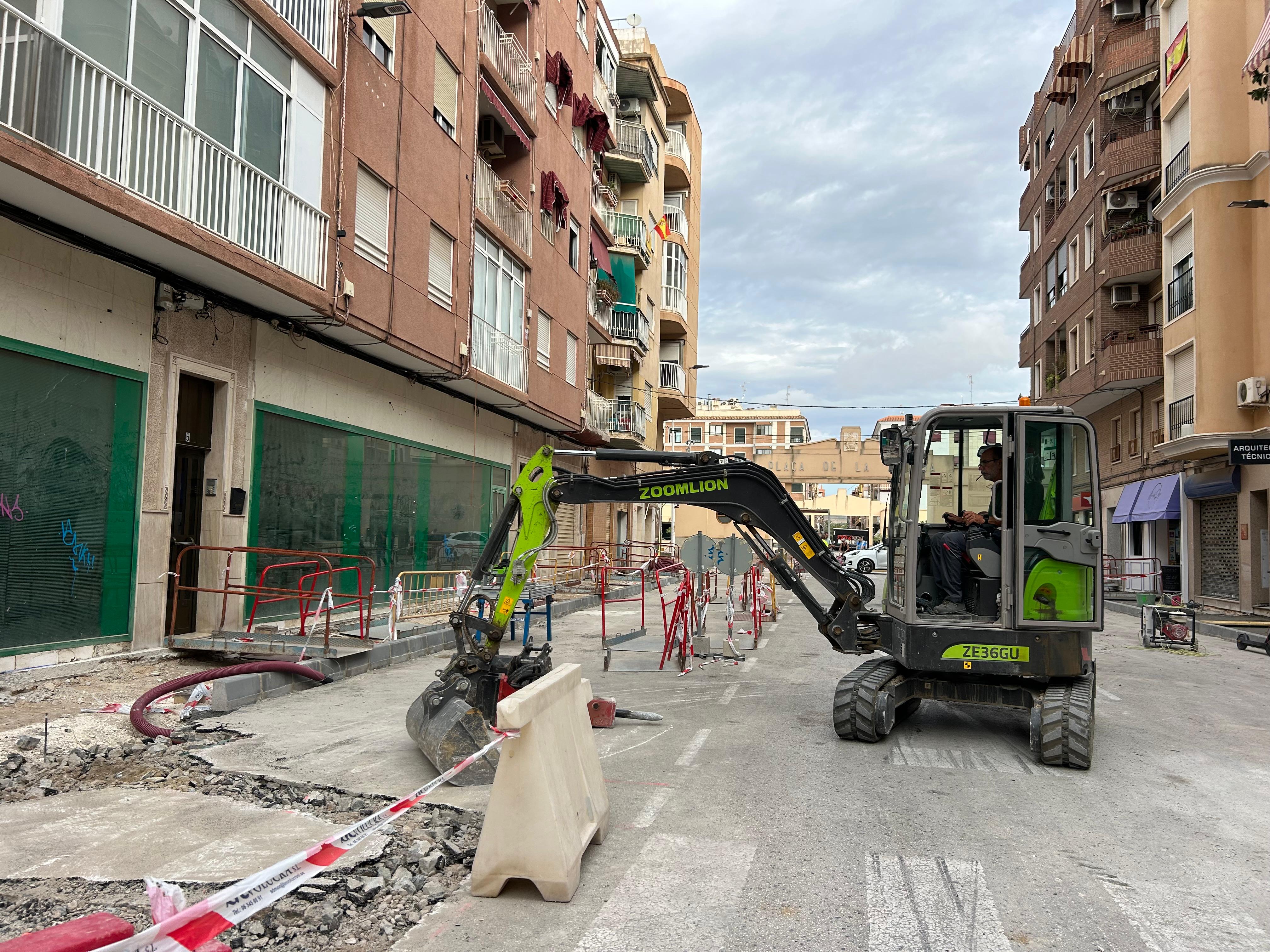 El alcalde de Elche pone en valor el trabajo del Consell para impulsar la Ronda Sur y la relevancia del plan 'Casa Fácil' del ayuntamiento El alcalde de Elche pone en valor el trabajo del Consell para impulsar la Ronda Sur y la relevancia del plan 'Casa Fácil' del ayuntamiento