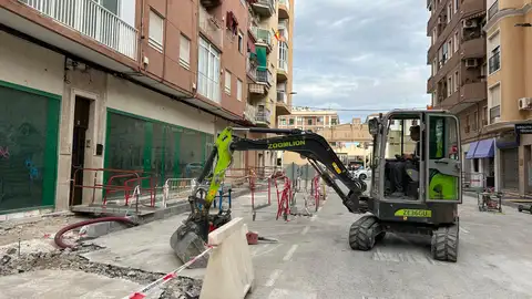 Obras en la calle Francisco Alemañ del barrio de Altabix mde Elche. Obras en la calle Francisco Alemañ del barrio de Altabix mde Elche.