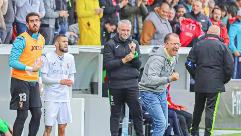 José Juan Romero da instrucciones en un partido del Ceuta. José Juan Romero da instrucciones en un partido del Ceuta.