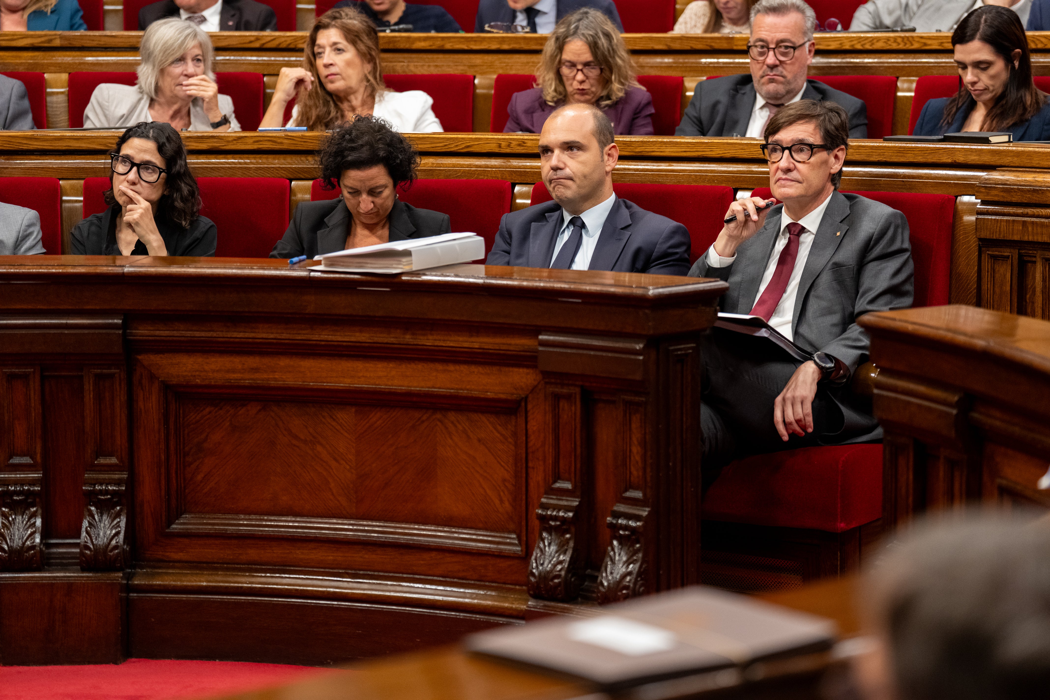Illa consolida el suport d'ERC i els Comuns al Debat de Política General, però amb exigències sobre Rodalies, finançament i habitatge Illa consolida el suport d'ERC i els Comuns al Debat de Política General, però amb exigències sobre Rodalies, finançament i habitatge