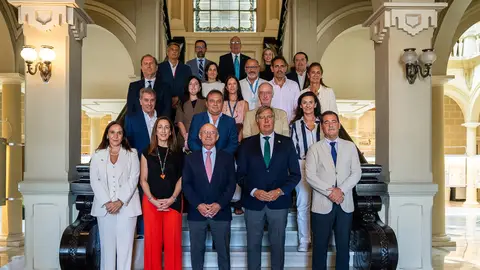 La Cámara de Comercio de Málaga celebra su Comité Ejecutivo en el Puerto de Málaga para reforzar la conexión con el tejido empresarial La Cámara de Comercio de Málaga celebra su Comité Ejecutivo en el Puerto de Málaga para reforzar la conexión con el tejido empresarial