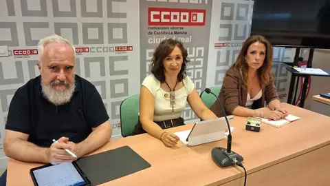 Responsables de CCOO durante la rueda de prensa en Ciudad Real Responsables de CCOO durante la rueda de prensa en Ciudad Real