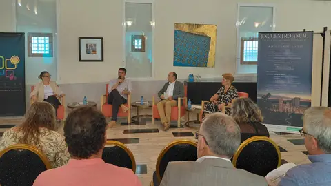 El Clúster del Turismo de Extremadura celebra su encuentro anual con el Astroturismo y el turismo religioso como referentes El Clúster del Turismo de Extremadura celebra su encuentro anual con el Astroturismo y el turismo religioso como referentes