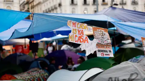 Vista de la Puerta del Sol en Madrid, en la concentración por la vivienda. Vista de la Puerta del Sol en Madrid, en la concentración por la vivienda.