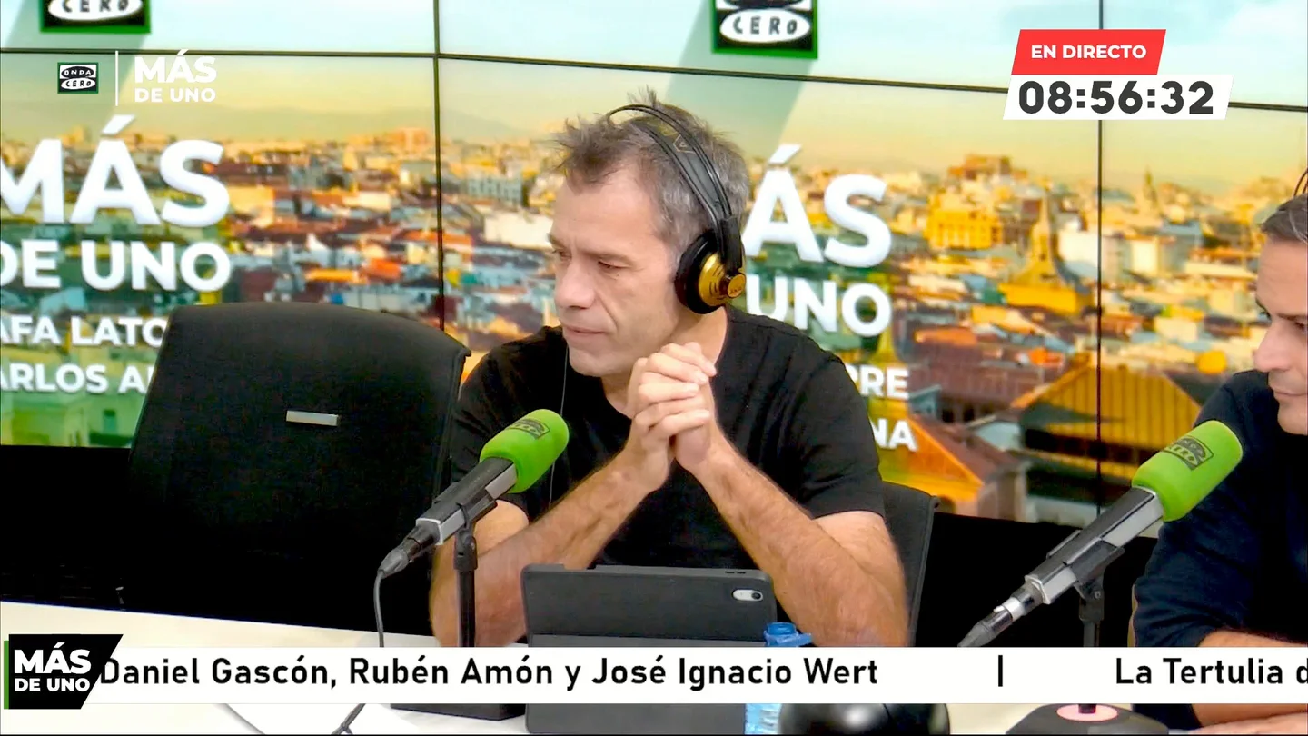 Rubén Amón critica a Pedro Sánchez tras la "frivolidad" del decreto de la vivienda: "Hay que empezar a preguntarse si está en sus cabales" Rubén Amón critica a Pedro Sánchez tras la "frivolidad" del decreto de la vivienda: "Hay que empezar a preguntarse si está en sus cabales"