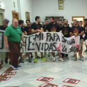 Los bomberos protestan en la Diputación de Teruel