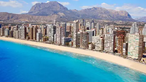 La Guardia Civil concluye la investigación por el accidente de parasailing en Benidorm La Guardia Civil concluye la investigación por el accidente de parasailing en Benidorm
