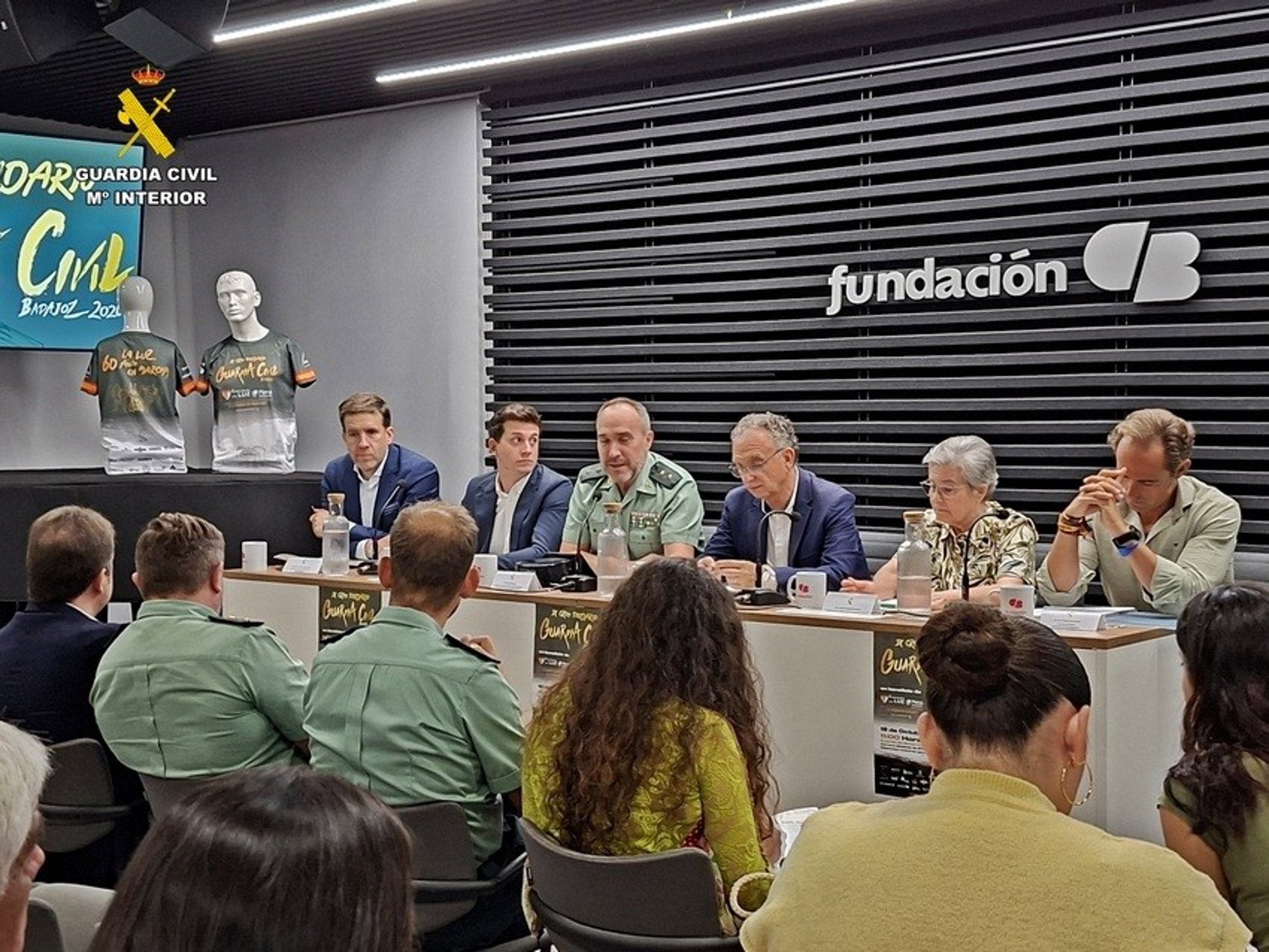 El IX Cross solidario de la Guardia Civil recaudará fondos en Badajoz para el Centro Nuestra Señora de la Luz El IX Cross solidario de la Guardia Civil recaudará fondos en Badajoz para el Centro Nuestra Señora de la Luz