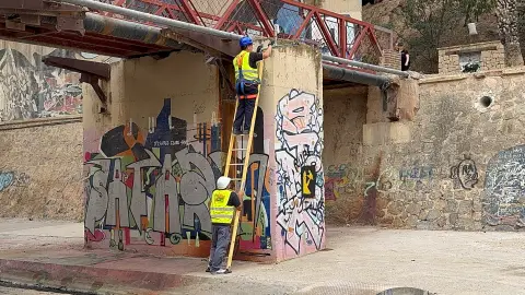 El Ayuntamiento de Elche instala sensores frente a inundaciones en el cauce del río y barrancos. El Ayuntamiento de Elche instala sensores frente a inundaciones en el cauce del río y barrancos.