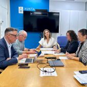 El Ayuntamiento de Santiago presentará un estudio de costes sobre la ampliación de la red de transporte hasta Os Tilos