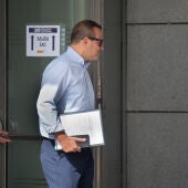 Gonzalo Sanz, exjefe de gabinete del exdelegado de Gobierno en Ceuta, tras su declaración en la Audiencia Nacional.