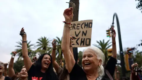 Imágenes de la concentración y cena colectiva del Sindicato de Inquilinas bajo el lema ¡Ni una Maricarmen más! Hasta conquistar el derecho a la vivienda. A 28 de septiembre de 2026 en Málaga (Andalucía, España) Imágenes de la concentración y cena colectiva del Sindicato de Inquilinas bajo el lema ¡Ni una Maricarmen más! Hasta conquistar el derecho a la vivienda. A 28 de septiembre de 2026 en Málaga (Andalucía, España)