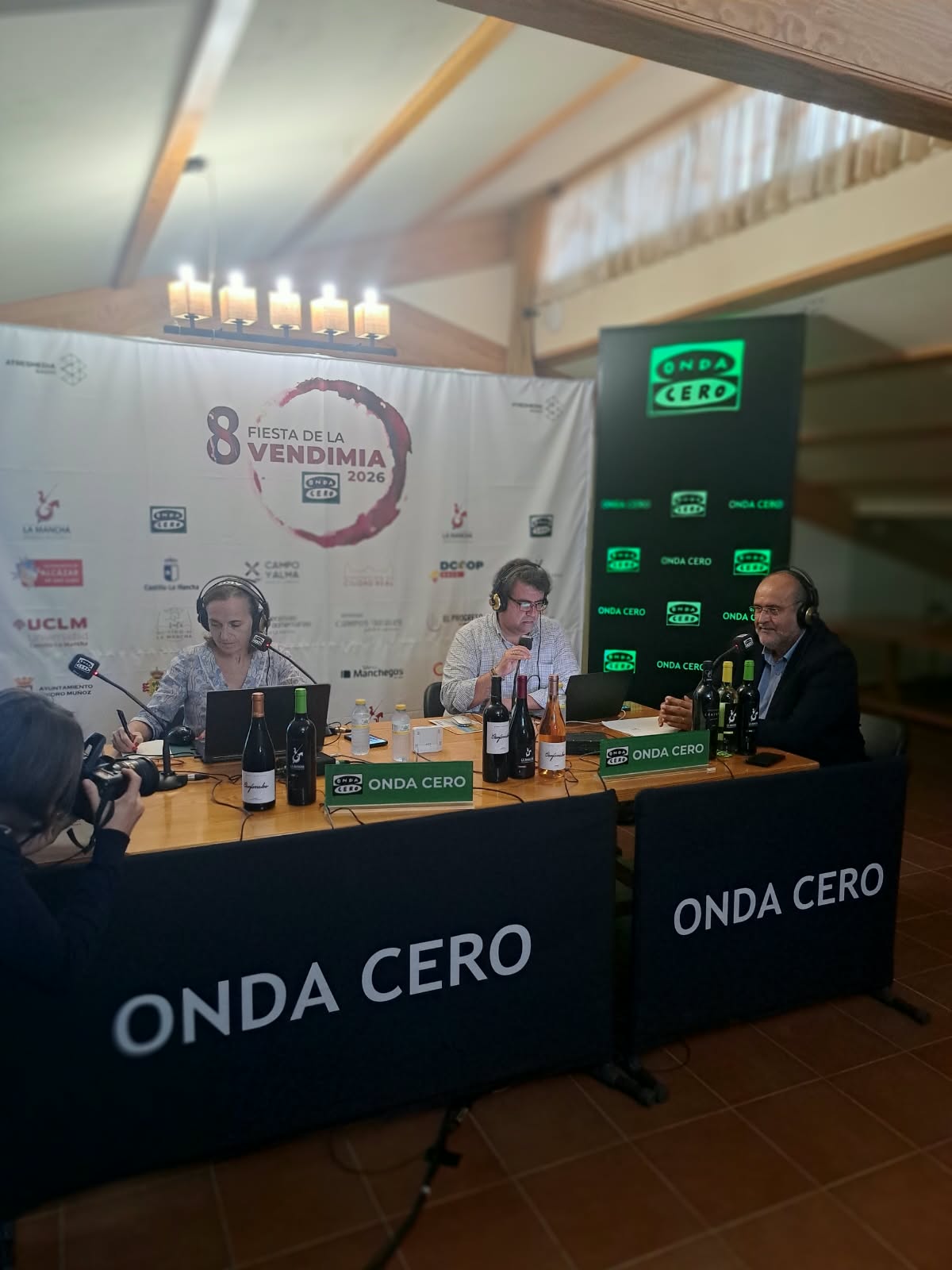 José Luis Martínez Guijarro reivindica el peso del vino y las cooperativas frente a los retos del campo manchego: "Son la columna vertebral del sector agroalimentario de la región" José Luis Martínez Guijarro reivindica el peso del vino y las cooperativas frente a los retos del campo manchego: "Son la columna vertebral del sector agroalimentario de la región"