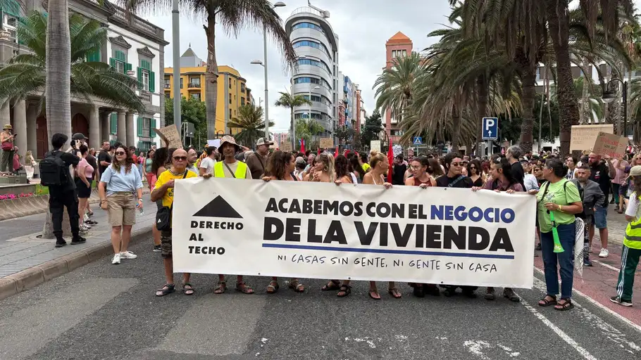 Manifestación en Canarias por vivienda Manifestación en Canarias por vivienda