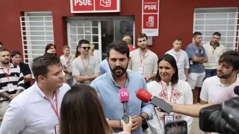 Cotrina, a favor de "escuchar" a la ciudadanía para conseguir que el PSOE tenga "más fuerza" en el Parlamento Cotrina, a favor de "escuchar" a la ciudadanía para conseguir que el PSOE tenga "más fuerza" en el Parlamento