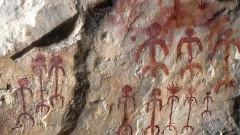 Monfragüe celebra cuatro días de actividades en torno al arte rupestre y la Prehistoria Monfragüe celebra cuatro días de actividades en torno al arte rupestre y la Prehistoria
