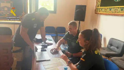 La Guardia Civil prosiguió este domingo con la búsqueda del hombre de 68 años desaparecido en Losar de la Vera La Guardia Civil prosiguió este domingo con la búsqueda del hombre de 68 años desaparecido en Losar de la Vera