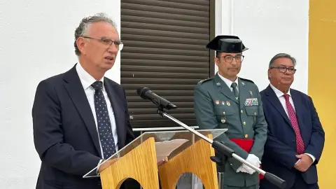 Quintana destaca la labor de la Guardia Civil en Almendralejo con motivo del centenario de su Casa Cuartel Quintana destaca la labor de la Guardia Civil en Almendralejo con motivo del centenario de su Casa Cuartel