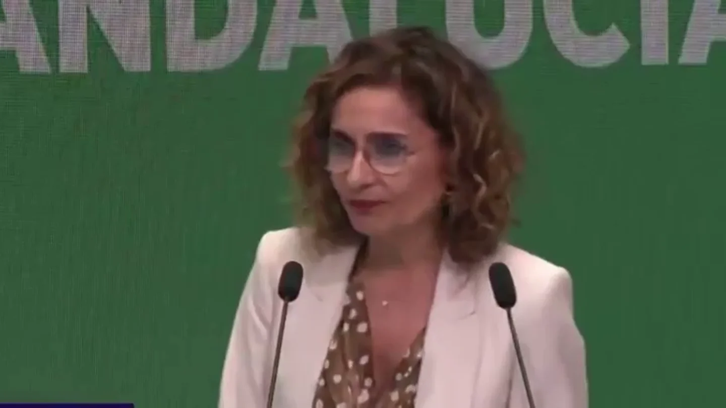 Montero señala contra quién va la huelga general por la vivienda: "Se convoca contra la oposición" Montero señala contra quién va la huelga general por la vivienda: "Se convoca contra la oposición"