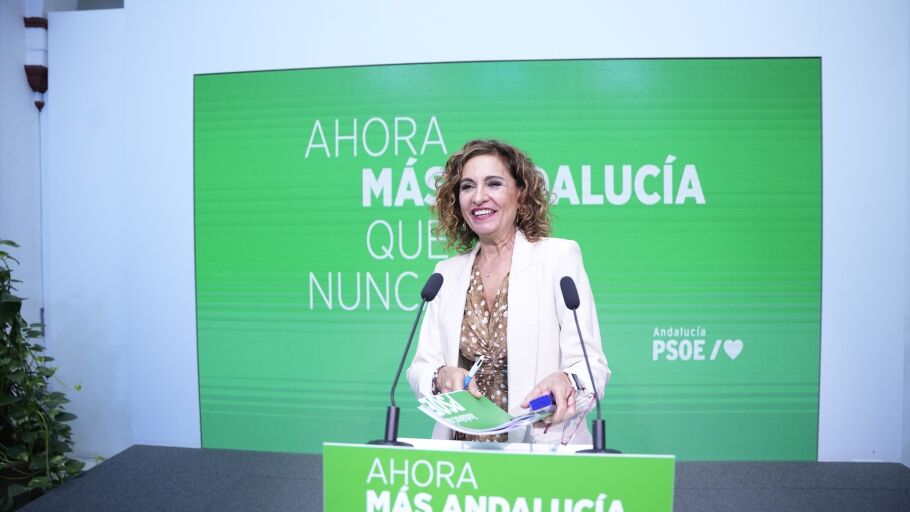 La secretaria general del PSOE-A, Mar&iacute;a Jes&uacute;s Montero, durante una rueda de prensa en la sede regional del PSOE andaluz. A 6 de octubre de 2026 en Sevilla (Andaluc&iacute;a, Espa&ntilde;a).