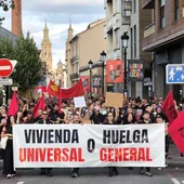 Manifestación en Logroño en la que se ha pedido vivienda universal o huelga general Manifestación en Logroño en la que se ha pedido vivienda universal o huelga general