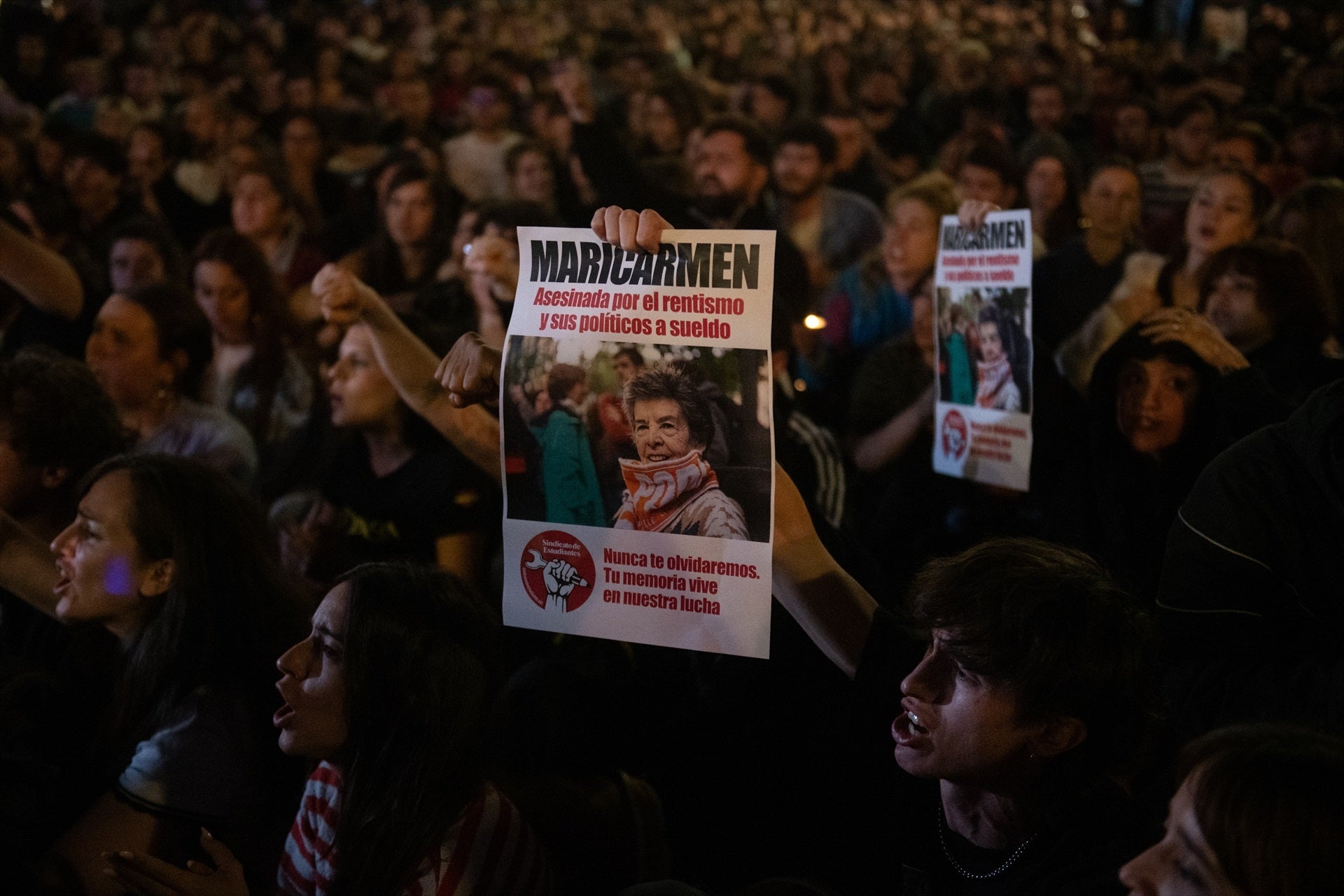 Concentración en Sol tras el fallecimiento de Maricarmen Abascal Concentración en Sol tras el fallecimiento de Maricarmen Abascal