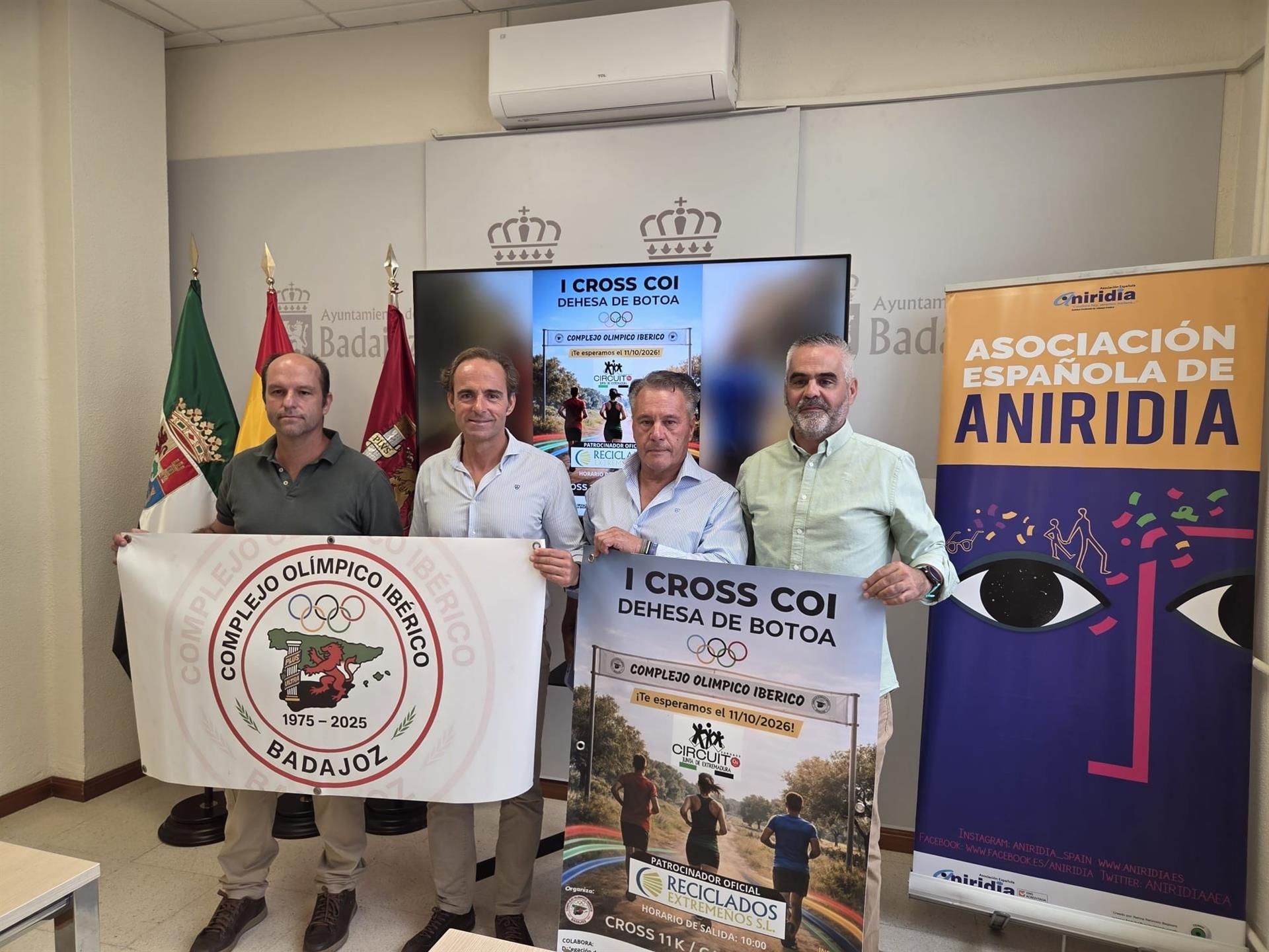 Unas 200 personas participan el domingo en el I Cross COI de Badajoz a beneficio de la Asociación Española de Aniridia Unas 200 personas participan el domingo en el I Cross COI de Badajoz a beneficio de la Asociación Española de Aniridia