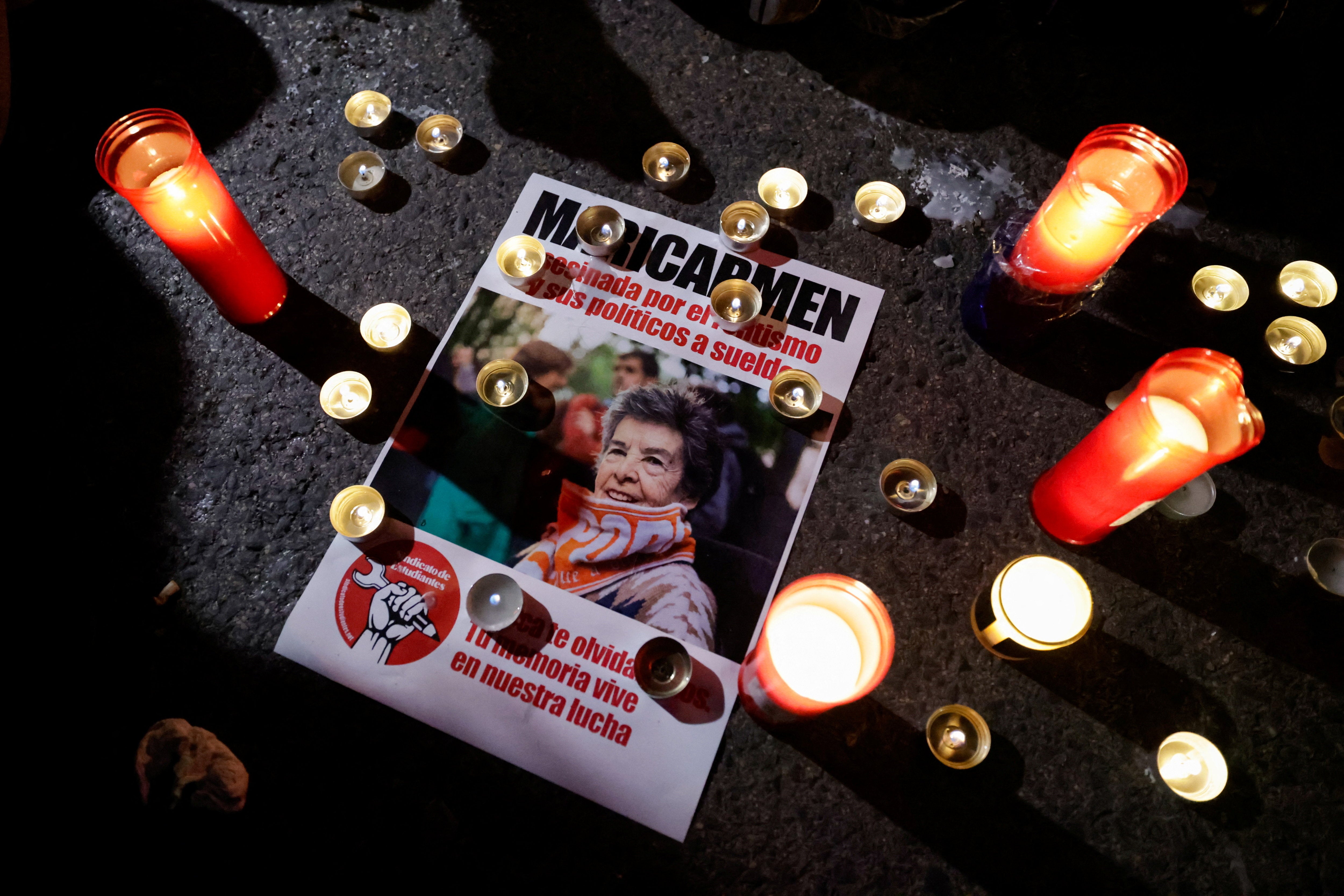 El legado que deja Maricarmen a los jóvenes que luchan por una vivienda digna: "No les importamos; o nos organizamos, o cuando tengamos 87 años, nadie nos va a ayudar" El legado que deja Maricarmen a los jóvenes que luchan por una vivienda digna: "No les importamos; o nos organizamos, o cuando tengamos 87 años, nadie nos va a ayudar"
