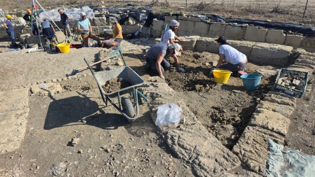 Estudiantado de la UJI participa en una campaña arqueológica que descubre un gran edificio romano en Tarquinia