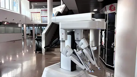 Robot con sistema Da Vinci Xi que ha implantado el Hospital Universitario del Vinalopó de Elche. Robot con sistema Da Vinci Xi que ha implantado el Hospital Universitario del Vinalopó de Elche.