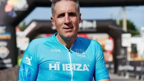 Miguel Indurain en la Vuelta Cicloturista Ibiza Campagnolo Miguel Indurain en la Vuelta Cicloturista Ibiza Campagnolo