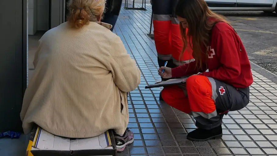 Proyecto de 'Mediación Social con el Colectivo Sin Techo' de Cruz Roja Proyecto de 'Mediación Social con el Colectivo Sin Techo' de Cruz Roja