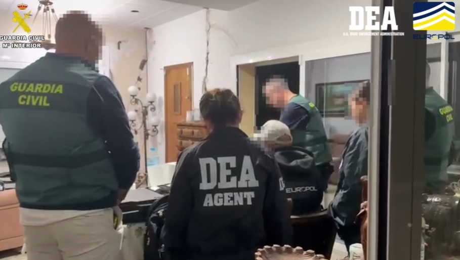 La Guardia Civil detiene en Elche al integrante de una red dedicada a abastecer cocaína a otras organizaciones La Guardia Civil detiene en Elche al integrante de una red dedicada a abastecer cocaína a otras organizaciones