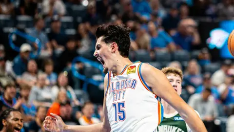 Aday Mara sigue cosechando elogios en NBA Aday Mara sigue cosechando elogios en NBA