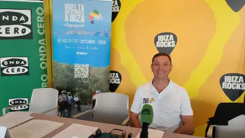 Juanjo Planells, organizador de la Vuelta Cicloturista a Ibiza Campagnolo Juanjo Planells, organizador de la Vuelta Cicloturista a Ibiza Campagnolo