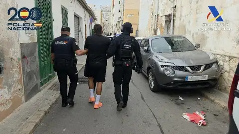 'El Pablo' y once miembros de su clan pasan ante el juez mientras otros nueve ya están en libertad. 'El Pablo' y once miembros de su clan pasan ante el juez mientras otros nueve ya están en libertad.