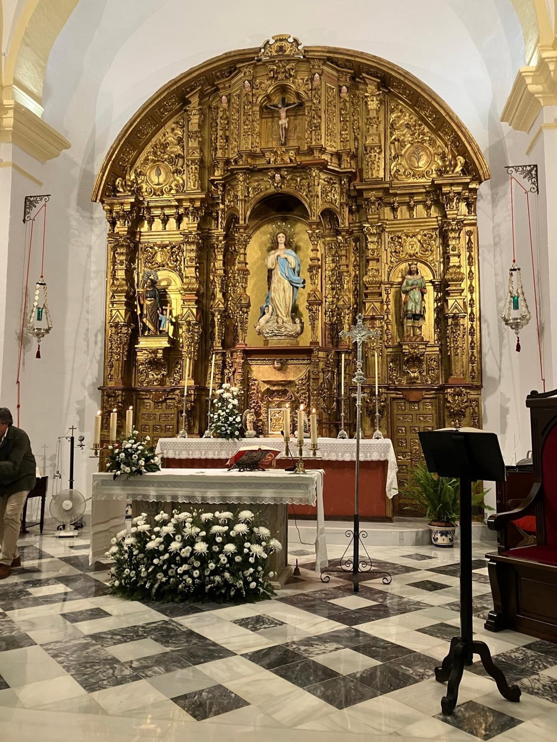 La Iglesia de Maguilla registra la remodelación del presbiterio y la restauración del retablo mayor por 64.000 euros La Iglesia de Maguilla registra la remodelación del presbiterio y la restauración del retablo mayor por 64.000 euros