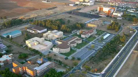 El 78,2% de los titulados de la Universidad de Extremadura en el curso 2022/2023 tiene trabajo El 78,2% de los titulados de la Universidad de Extremadura en el curso 2022/2023 tiene trabajo