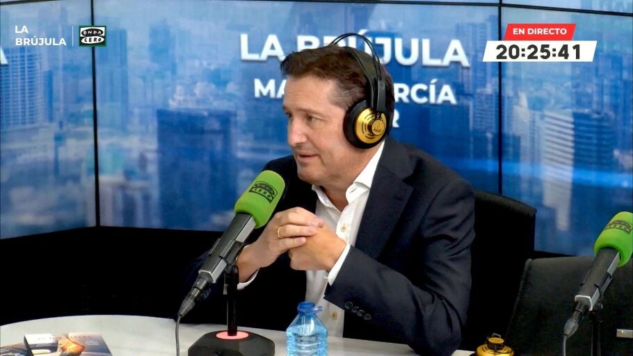 V&iacute;ctor Alfaro, pod&oacute;logo autor de 'Todo comienza por un paso'