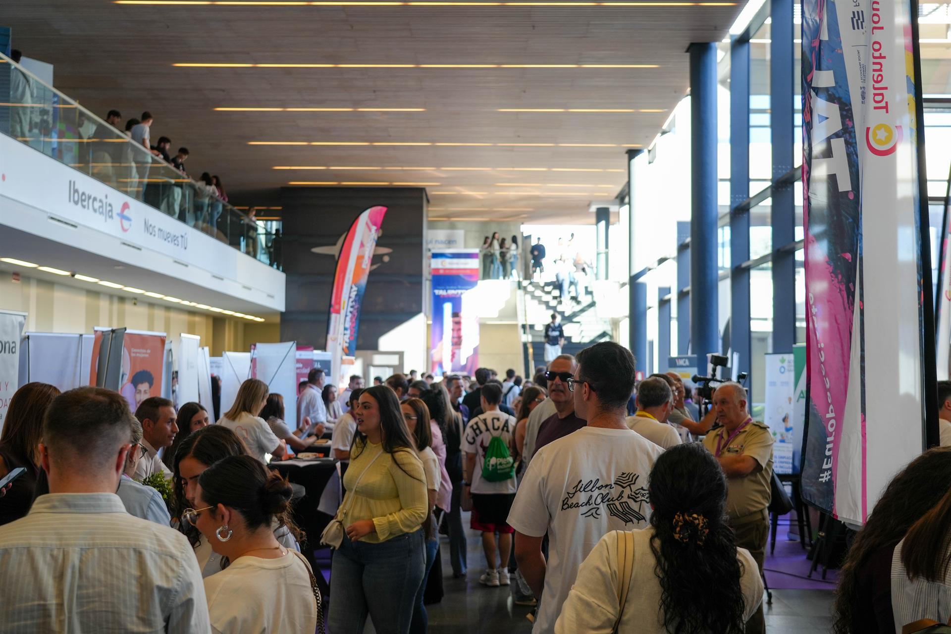 La Feria del Talento Joven reúne en Badajoz a más de 1.500 asistentes para acercar nuevas oportunidades de empleo La Feria del Talento Joven reúne en Badajoz a más de 1.500 asistentes para acercar nuevas oportunidades de empleo