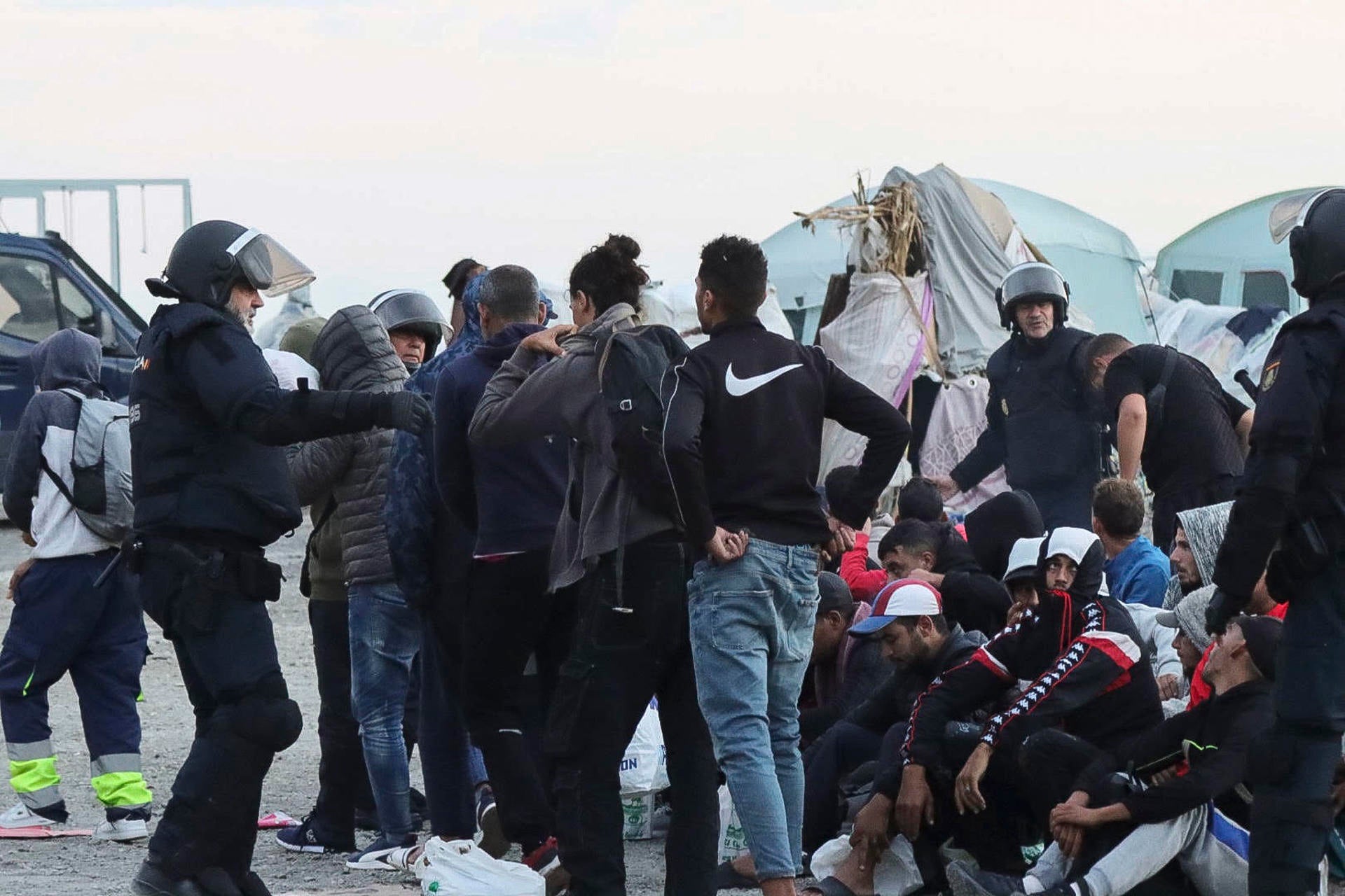 Así vive Ceuta 70 días después de la entrada masiva: "Los barrios de la periferia están colapsados, la imagen sigue siendo muy preocupante" Así vive Ceuta 70 días después de la entrada masiva: "Los barrios de la periferia están colapsados, la imagen sigue siendo muy preocupante"