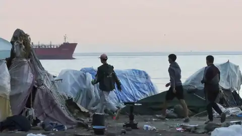 Desalojo de migrantes en la antigua fábrica de Guano. Desalojo de migrantes en la antigua fábrica de Guano.