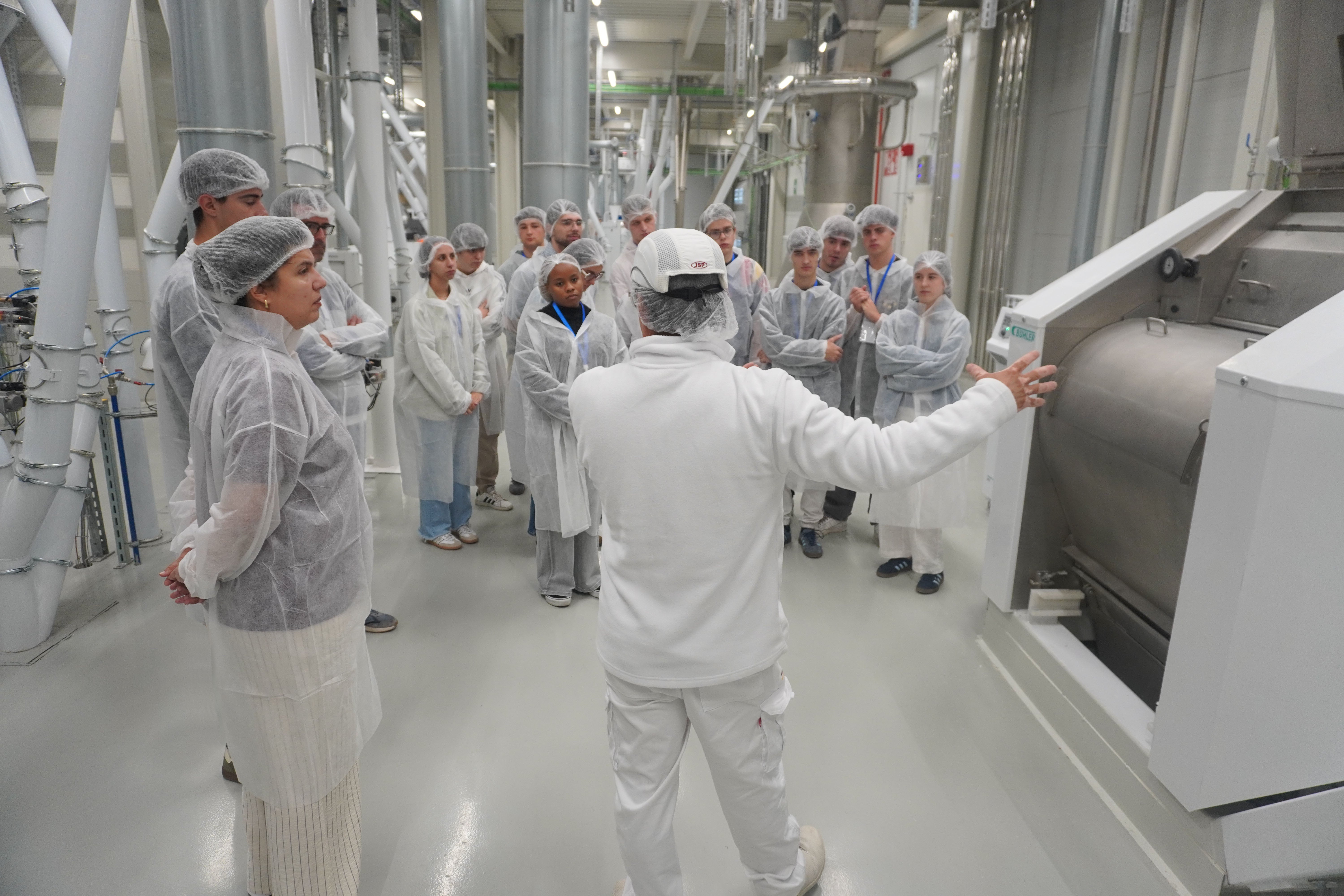 Agropal brinda a los jóvenes un futuro en su tierra con la tecnología más puntera Agropal brinda a los jóvenes un futuro en su tierra con la tecnología más puntera