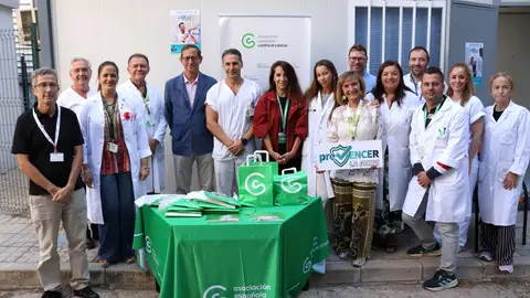 La Asociación Española Contra el Cáncer y el Hospital Universitario Virgen Macarena se unen para la campaña de vacunación La Asociación Española Contra el Cáncer y el Hospital Universitario Virgen Macarena se unen para la campaña de vacunación