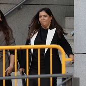 La jueza Beatriz Biedma (d), que procesó al hermano de Pedro Sánchez, sale de la Audiencia Nacional el pasado día 8. EFE/ Mariscal La jueza Beatriz Biedma (d), que procesó al hermano de Pedro Sánchez, sale de la Audiencia Nacional el pasado día 8. EFE/ Mariscal
