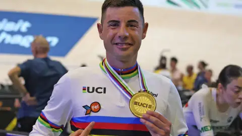 Sebastián Mora lidera a España en el Mundial de Shanghái Sebastián Mora lidera a España en el Mundial de Shanghái