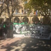 “Pichi se queda” y “Polo dimisión”, consignas de la concentración contra la inspección educativa en Huesca